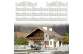 Garden  Fencing  White with 4 Double Gates OO/HO Scale