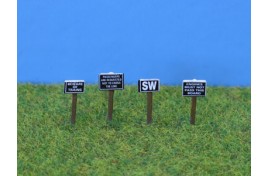 Trackside Signs & Notices Pack of 4 N Scale