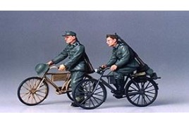 Tamiya German Soldiers with Bicycles 1/35 Scale 
