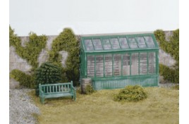 Conservatory with Garden Seat & Water Butt Plastic Kit OO Scale