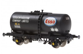 20T Esso Tank Wagon Plastic Kit OO Scale