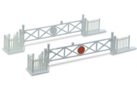 Level Crossing Gates Plastic Kit OO Scale